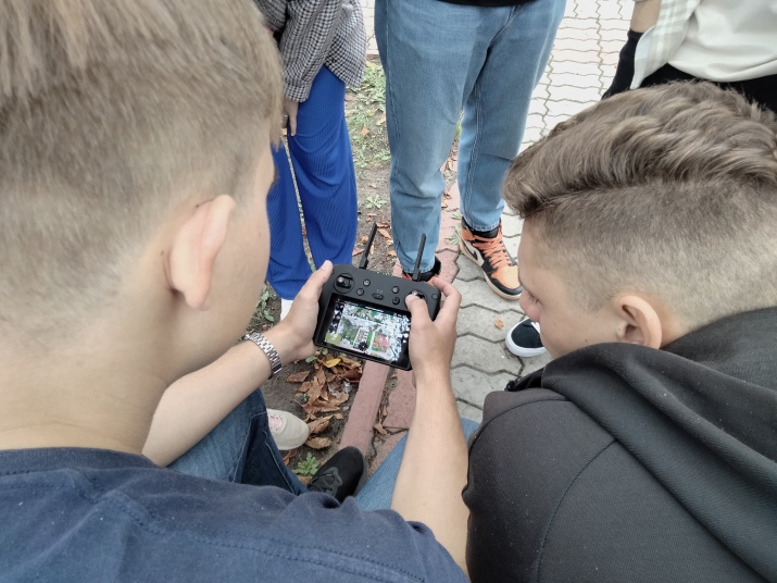 ChSTU using the drone to survey damaged buildings in Irpin